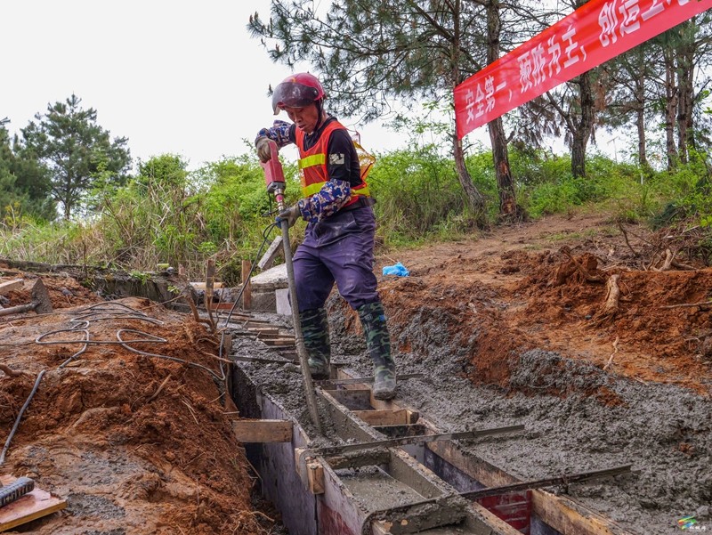 【奋进的春天】我县18个国债项目河道山洪沟治理工程全面开工建设