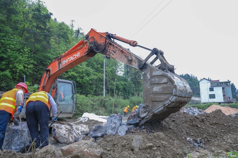 【奋进的春天】我县18个国债项目河道山洪沟治理工程全面开工建设