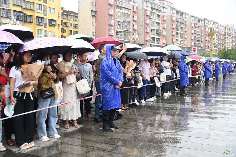 高考结束，一起回顾镜头下的这些美好瞬间