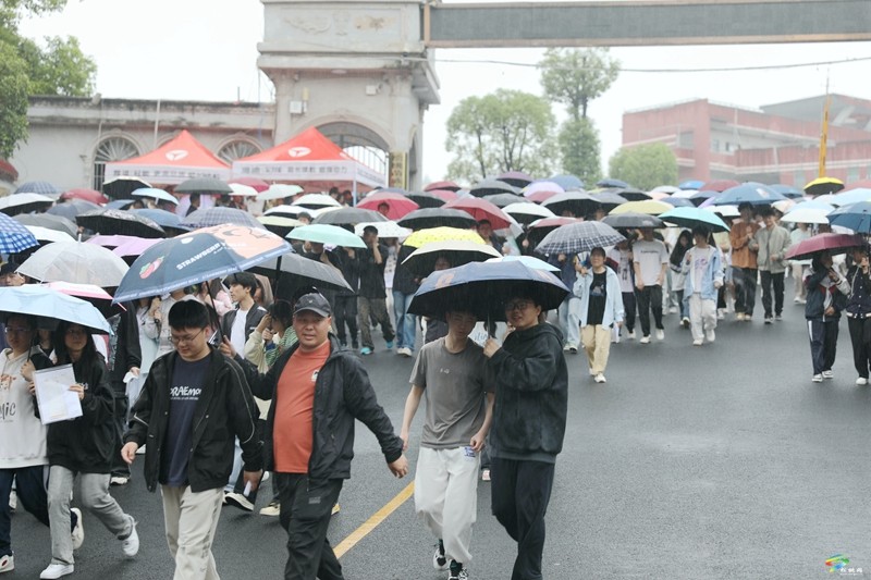 高考结束，一起回顾镜头下的这些美好瞬间